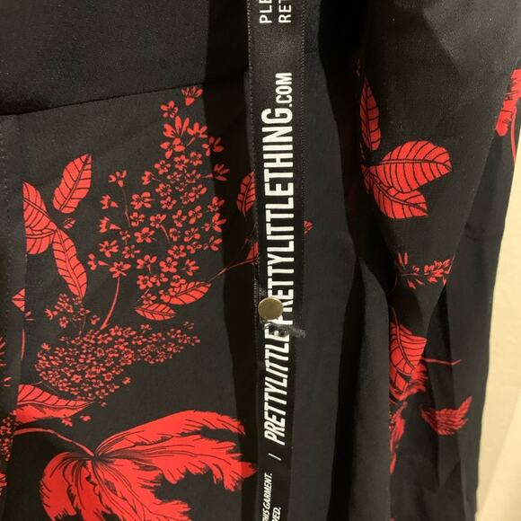 Pretty little thing top NWT - Picture 8 of 8